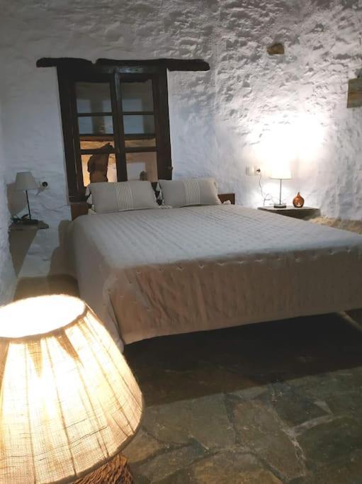 Ano Syros Marvellous Oven Apartment ภายนอก รูปภาพ